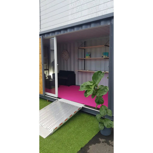 Contentor de transporte mobiliado de 20 pés