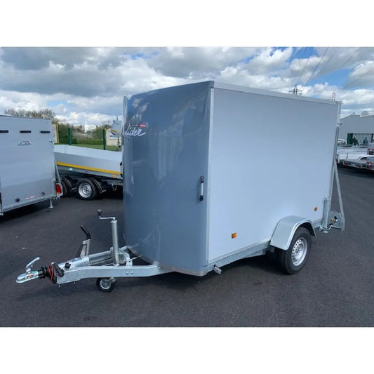 Reboque furgão Lider 42960 – Capacidade 1300 kg.