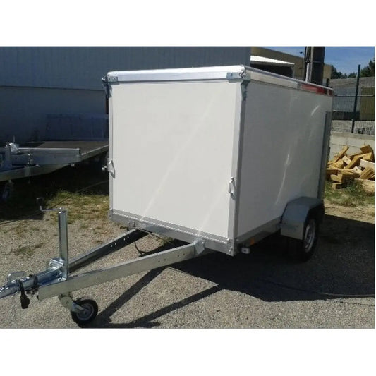 Reboque tipo furgão B09002 de grande capacidade com 750 kg de MMA.