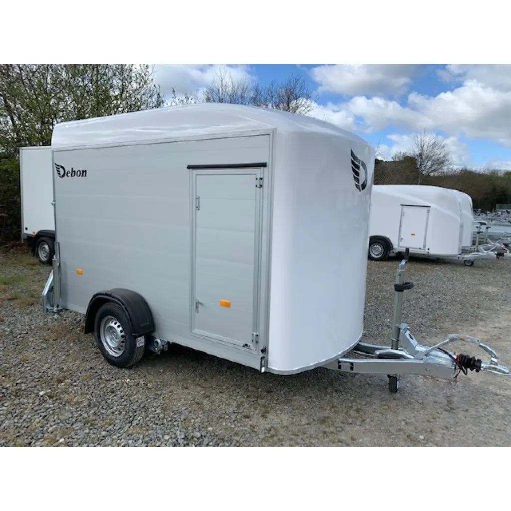 Reboque furgão Road DEBON C300, MMA de 750 kg a 1300 kg.