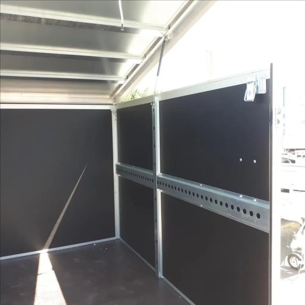 Reboque Furgoneta JALON JCC750 com capacidade de 750 kg MMA