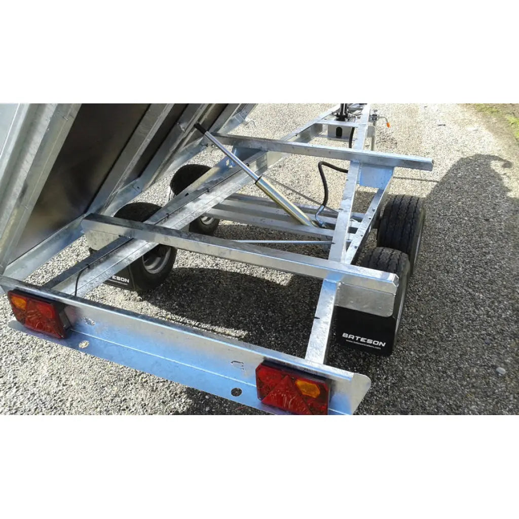 Reboque Bateson Basculante 2 Eixos Peso 750 kg